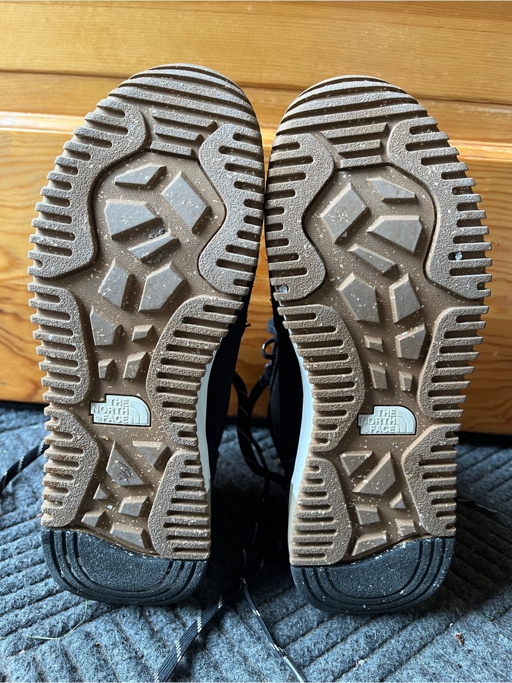 The North Face Back-to-Berkeley III Waterproof Boots - Picture 4 of 10